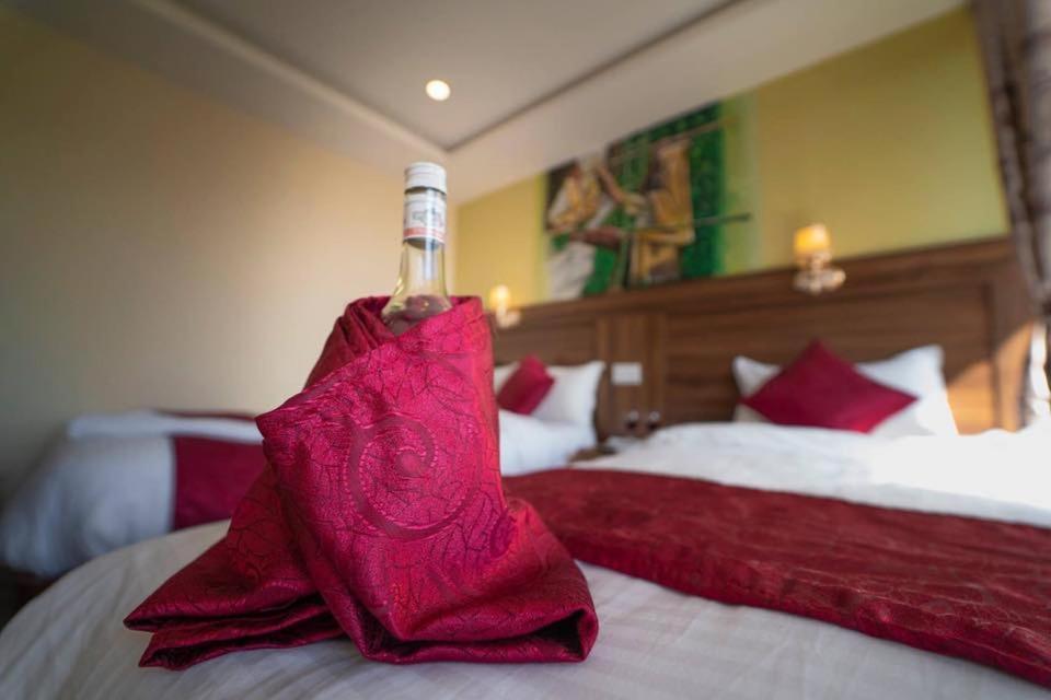 Hotel Royal Image Pokhara Eksteriør billede