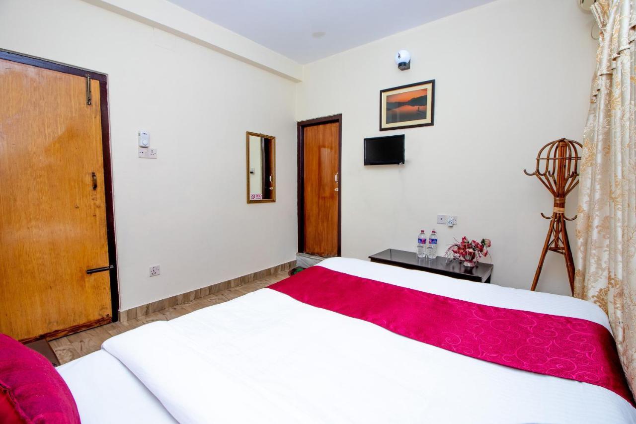 Hotel Royal Image Pokhara Eksteriør billede