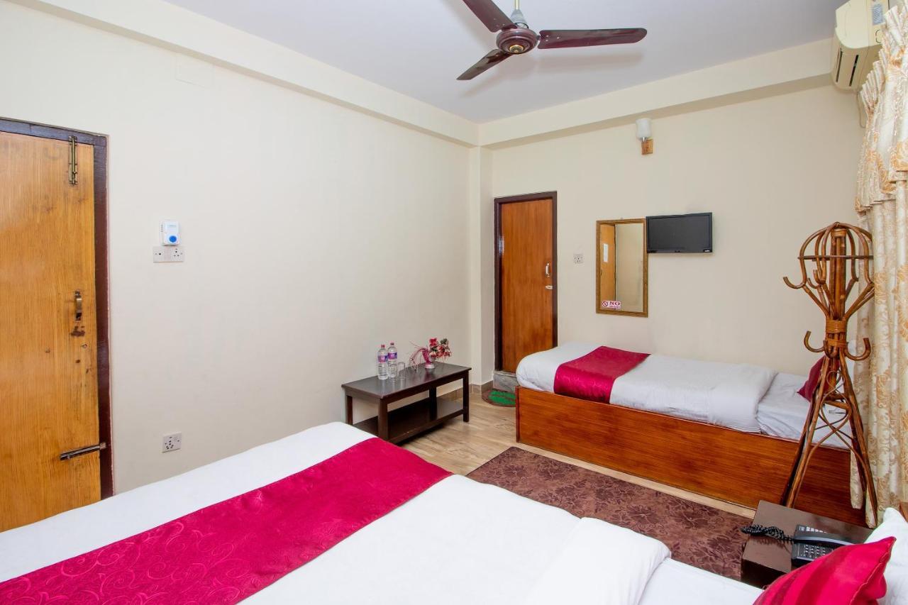 Hotel Royal Image Pokhara Eksteriør billede